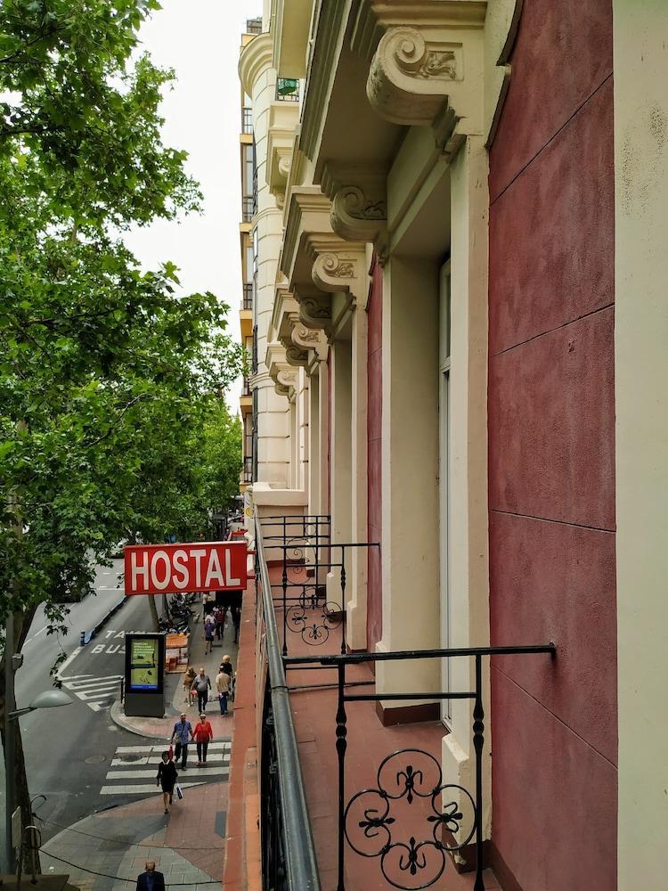 Hostal Abitum Madrid Exterior foto