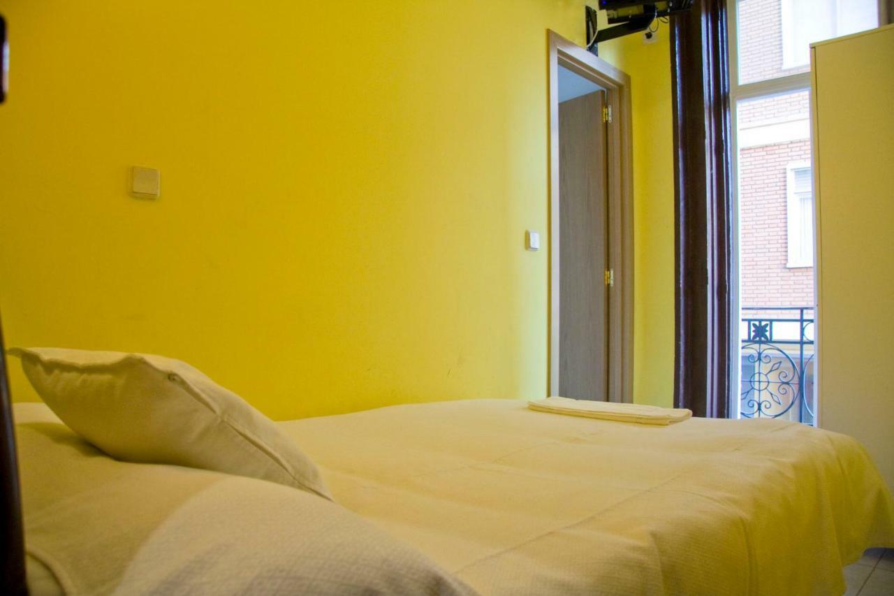 Hostal Abitum Madrid Exterior foto